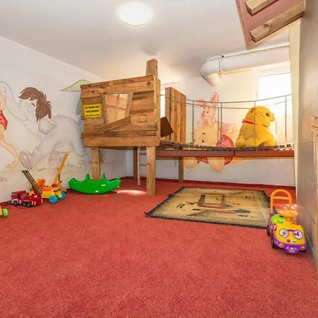 Отель Apart Hotel Alpenhof Werfenweng