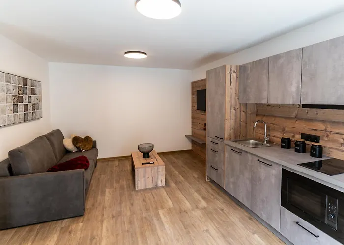 ホテル Alpenhof 3*