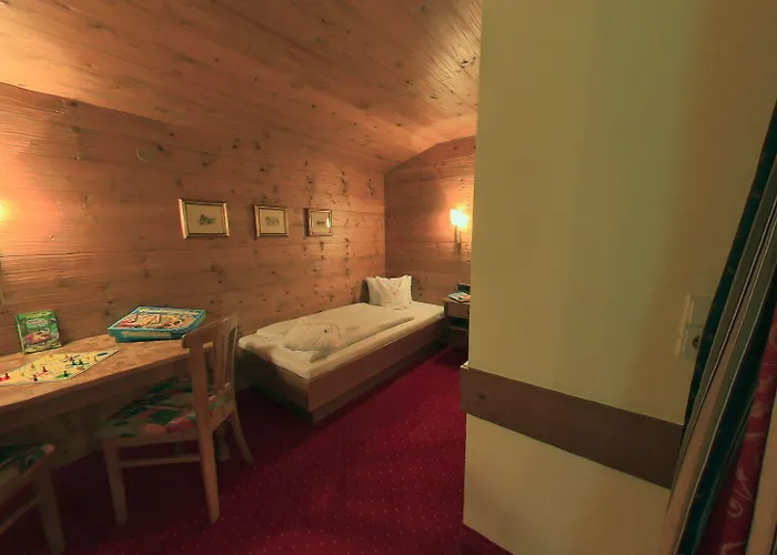 Alpenhof ホテル